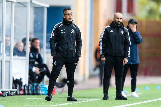 s tränare Jesper Björk