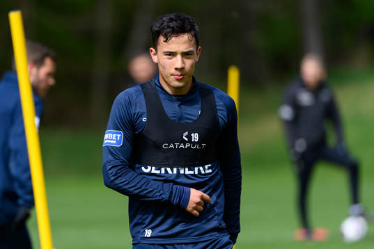 Hussein Carneil