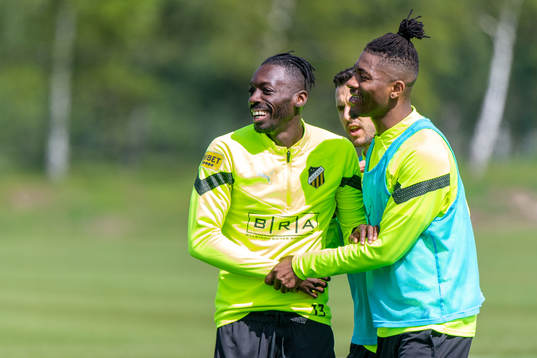 Blair Turgott och Tebo Uchenna