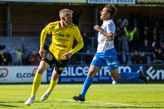 Mjällbys Herman Johansson jublar