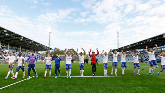 IFK Norrköpings spelare jublar