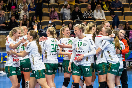 Skurus spelare jublar