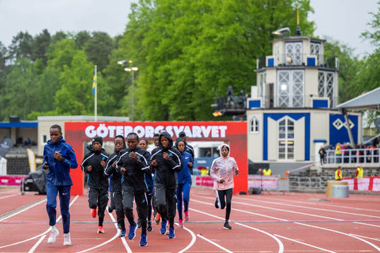 Löpare värmer upp