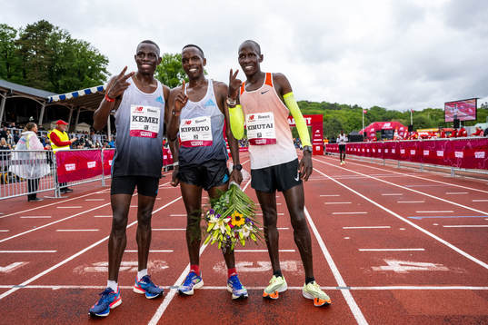 Josphat Kemei, Kenya,  Amos Kipruto, Kenya, och Titus