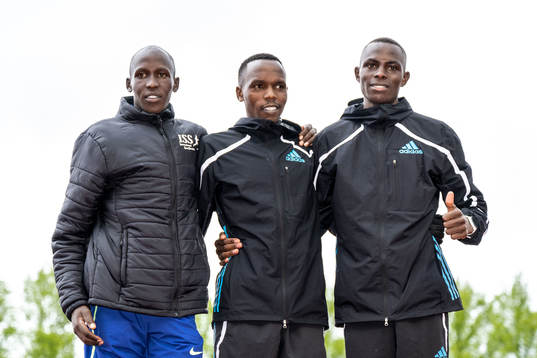 Josphat Kemei, Kenya,  Amos Kipruto, Kenya, och Titus