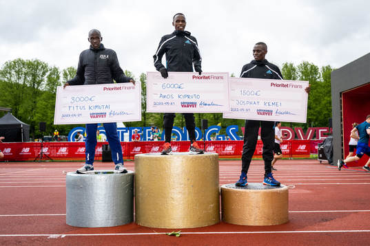 Josphat Kemei, Kenya,  Amos Kipruto, Kenya, och Titus