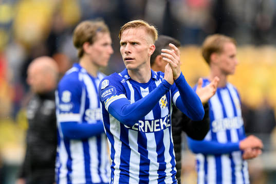 IFK Göteborgs Oscar Wendt tackar publiken