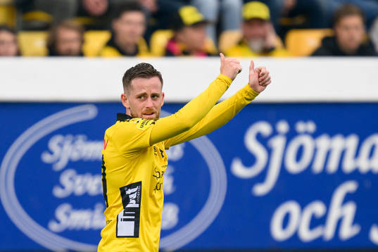 Elfsborgs Rasmus Alm gör tummen upp