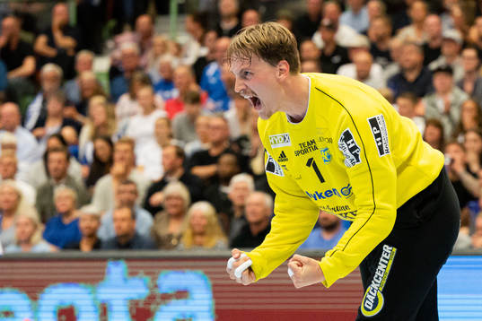 Ystad IFs målvakt Niklas Krafts jublar