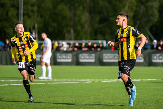 Häckens Semir Bosnic jublar