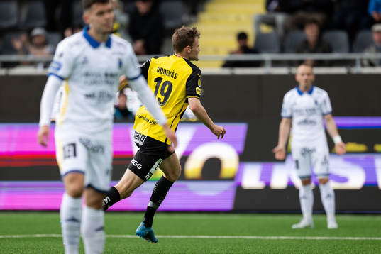 Häckens Oscar Uddenäs jublar
