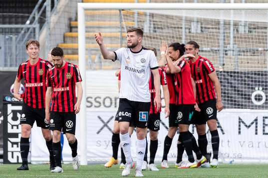 Bläddra bland fler bilder av Fotboll, Superettan, Örebro - Brommapojkarna