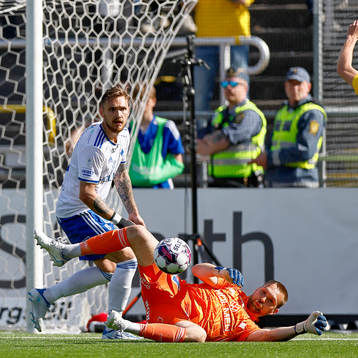 Räddning av IFK Norrköpings målvakt Oscar Jansson