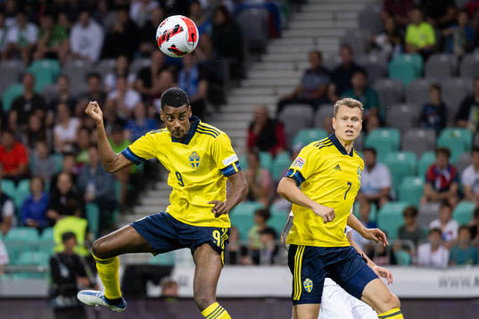 Alexander Isak and Viktor Claesson of Sweden