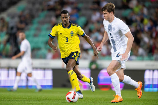 Alexander Isak of Sweden and Jaka Bijol of Slovenia