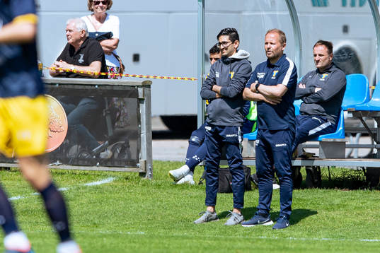 Torns tränare Nima Mahoutchian och Richard Ringhov