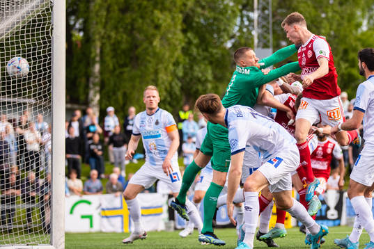 Sandvikens Daniel Söderberg gör 1-0