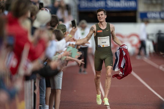 Jakob Ingebrigtsen of Norway celebrates
