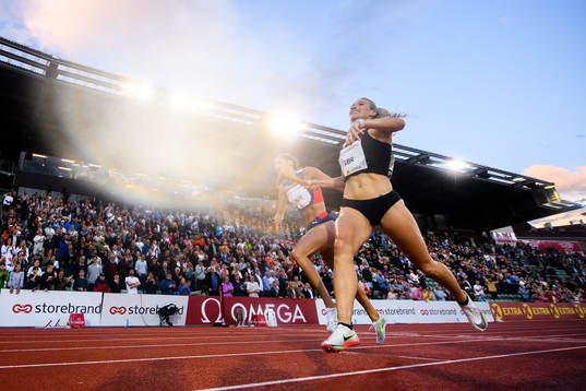 Amalie Iuel of Norway and Jessie Knight of Great Britain