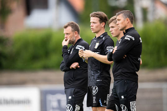 IFK Göteborgs Anton Pärleholt gör sig redo för inhop