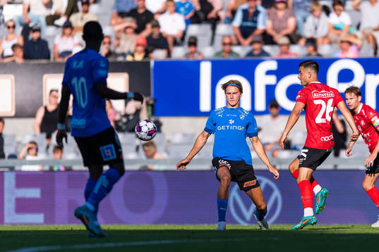 Halmstads Erik Ahlstrand och Trelleborgs Haris Brkic