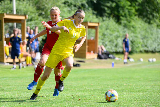 Stella Johansson och Fabienne Bartholdson