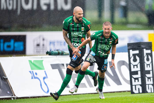 Bläddra bland fler bilder av Fotboll, Allsvenskan, Varberg - Värnamo