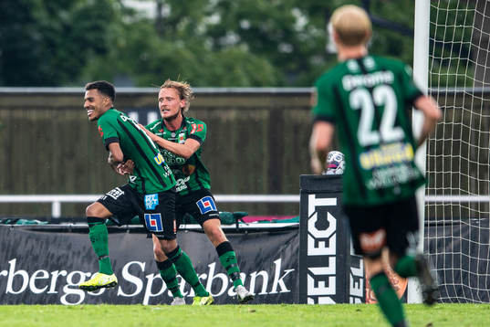 Varbergs Eliton Pardinho Toreta Junior jublar med Joel