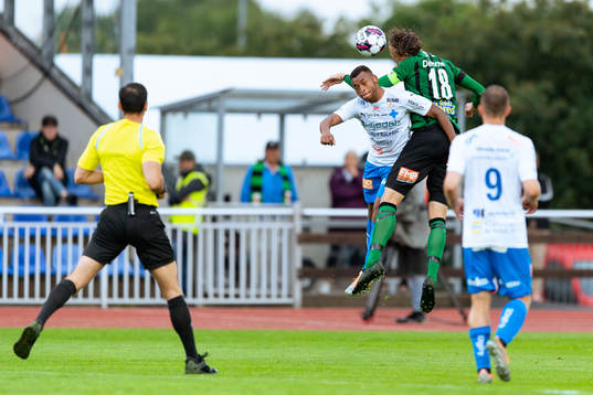 Värnamos Abdussalam Magashy och Varbergs Joakim Lindner
