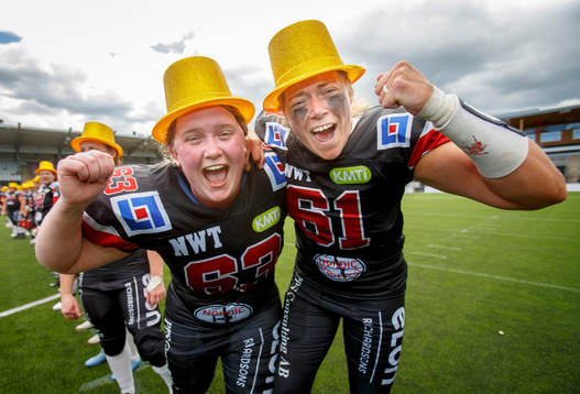Carlstad Crusaders dam Frida Olsson-Granlund jublar