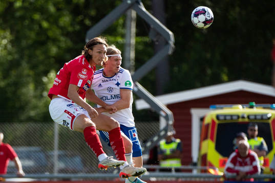 Degerfors Gustav Granath och IFK Norrköpings Daniel Fritz