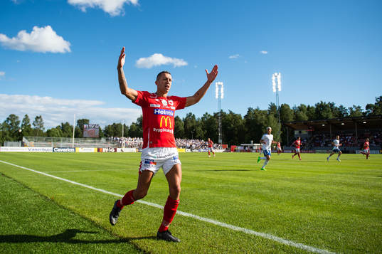 Degerfors Nikola Djurdjic frustrerad