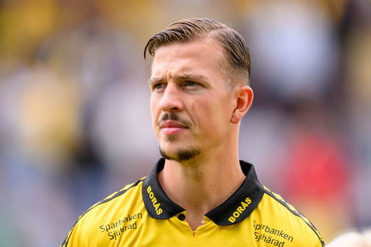 Elfsborgs Simon Olsson vid lineup innan fotbollsmatchen i