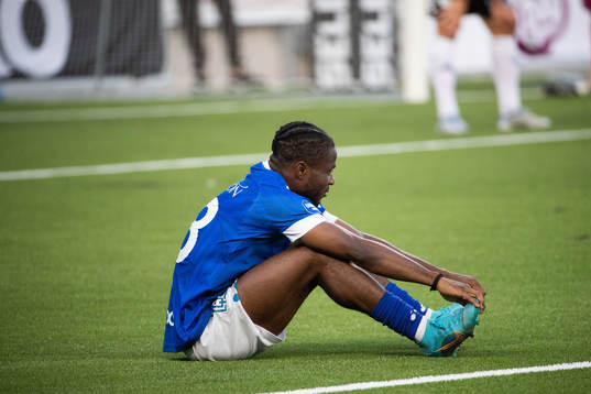 Trelleborgs Henry Offia deppar