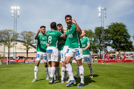 Brages spelare jublar