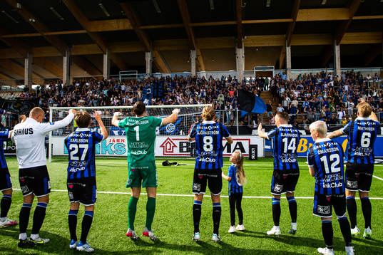 Sirius spelare jublar