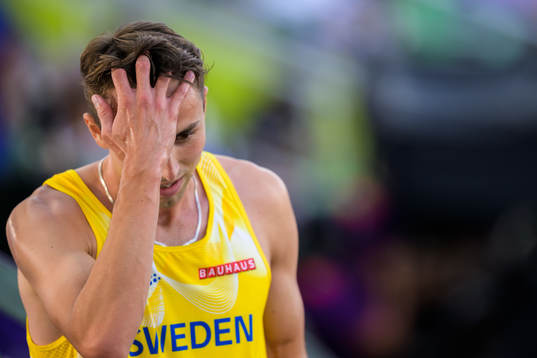 Andreas Kramer of Sweden looks dejected