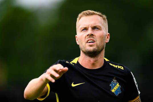 s Sebastian Larsson