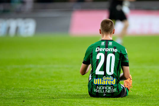 Varbergs Tobias Carlsson deppar