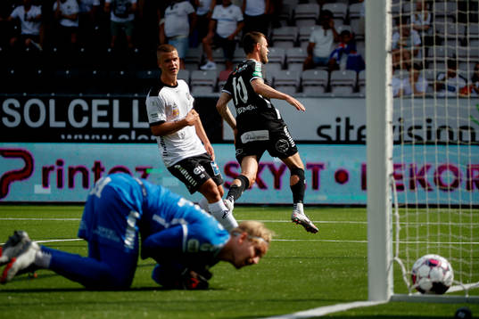 Brage Niklas Söderberg gör 0-2