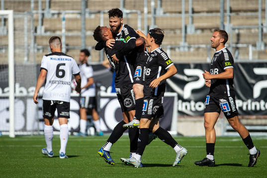 Brages Jonathan Syberg Tamimi jublar