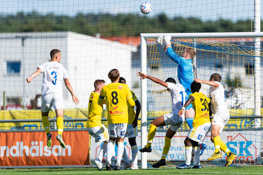Falkenbergs målvakt Tim Erlandsson