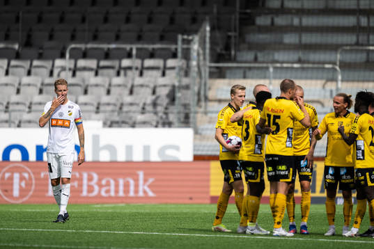 Häckens Samuel Gustafson deppar