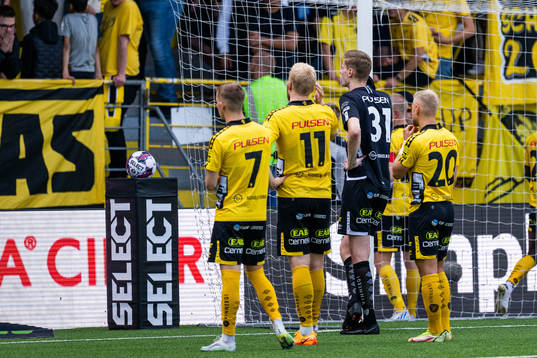 Elfsborgs Jacob Ondrejka, målvakt Tim Rönning och Simon