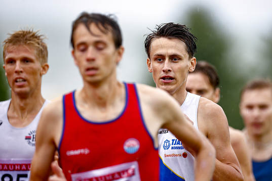 August Mollén Tjalve FIF fyra i kvalheat ett 1500 m