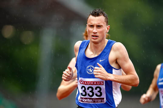 Kvalheat två 1500 m med Kalle Berglund, Spårvägens FK