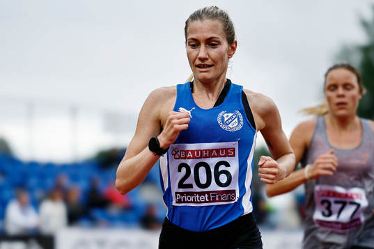 Julia Nilsson IK Pallas trea på 10 000 m