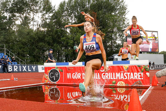 Tvåan i 3000 m hinder 	Emilia Lillemo Täby IS