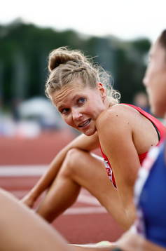 Vinnare i 3000 m hinder Linn Söderholm Sävedalens AIK