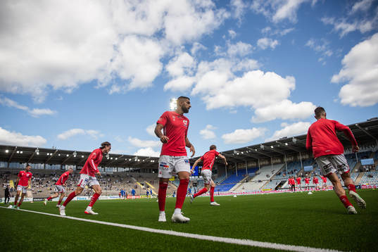 Degerfors Sean Sabetkar värmer upp